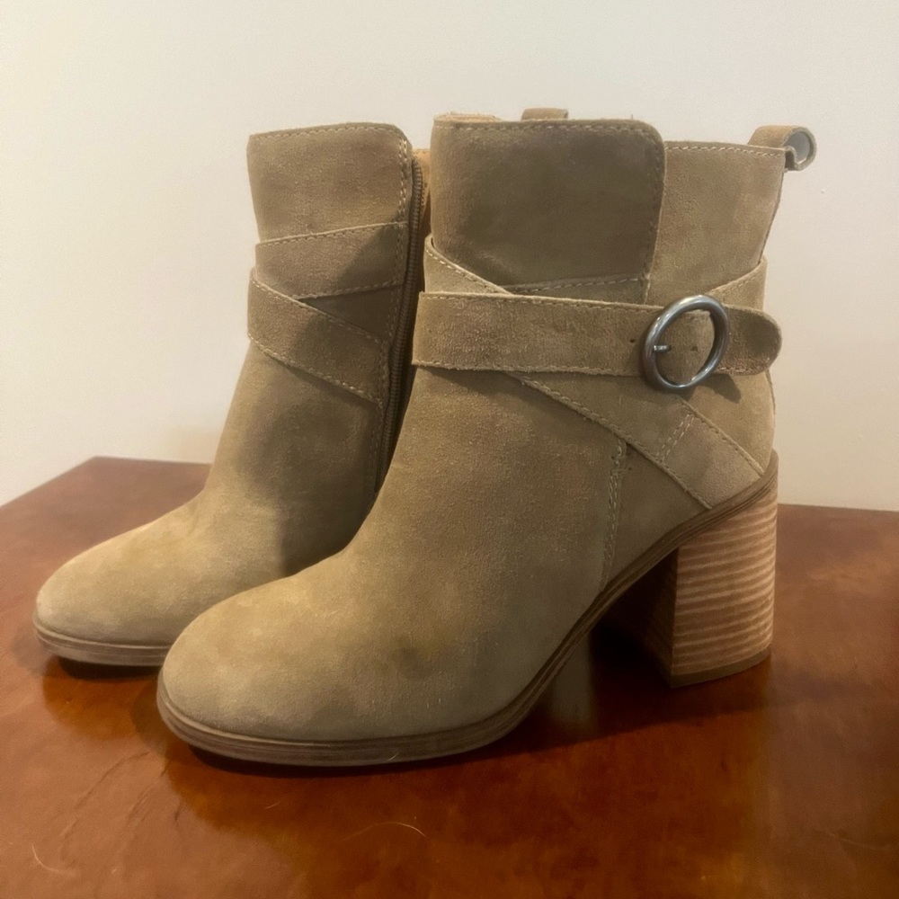 Crown Vintage Courla Bootie, Cedar Brown Suede, Size 8M